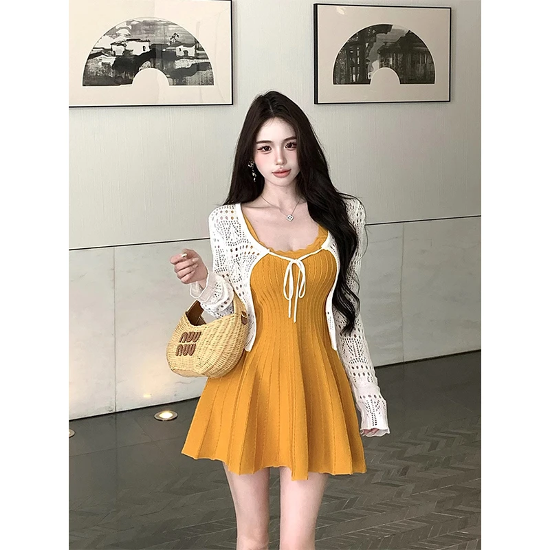 白色针织时尚设计外披+橘色夏季新款法式贵族感连衣裙针织套装女