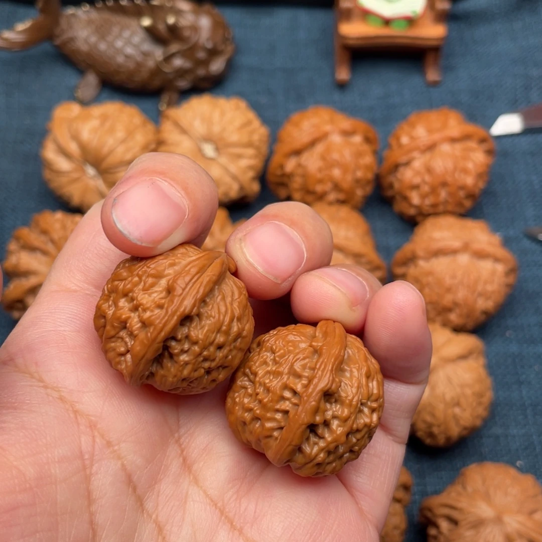 葡***果把件文玩核桃26白狮子全品