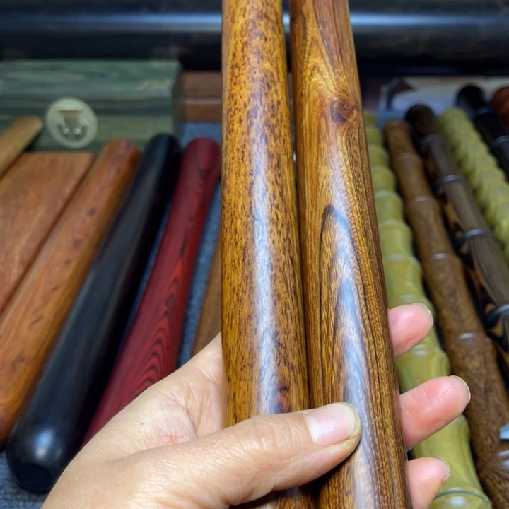 萧***财一物一拍一物一拍