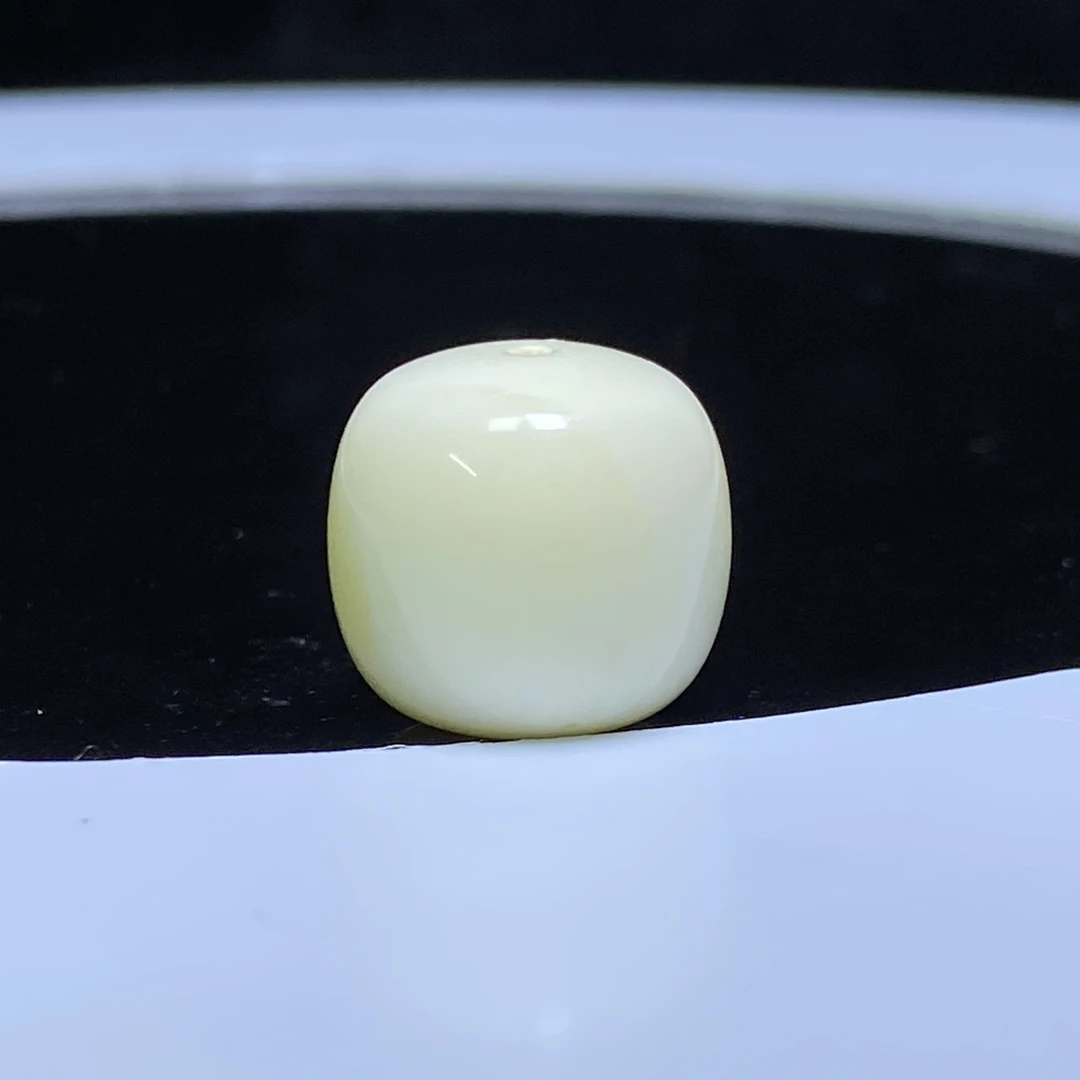 琥珀蜜蜡焦皮瓷白蜡老型单珠14mm又白又妖