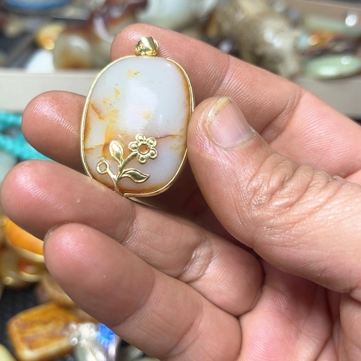 和田玉挂件未镶嵌纯*们
