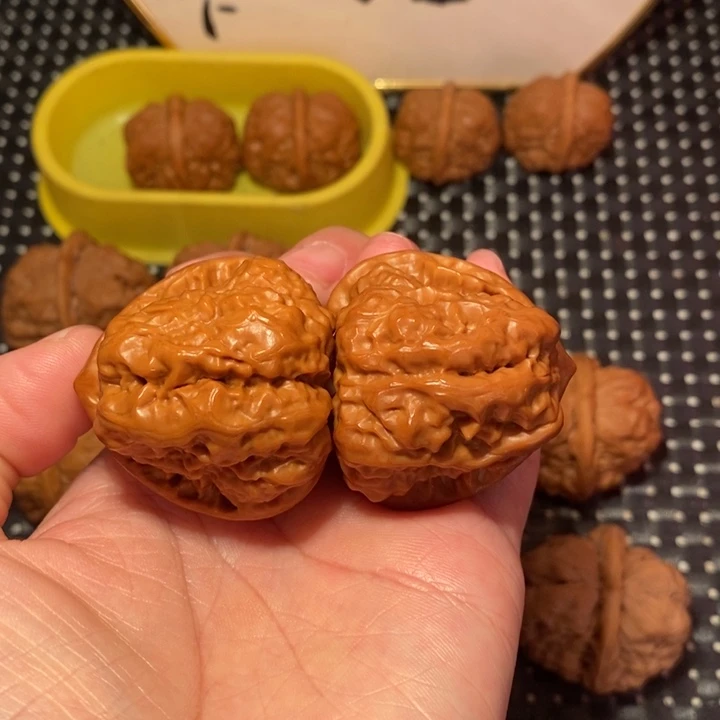 文玩核桃把件四深开八腿三角暴力箭毒蛙王