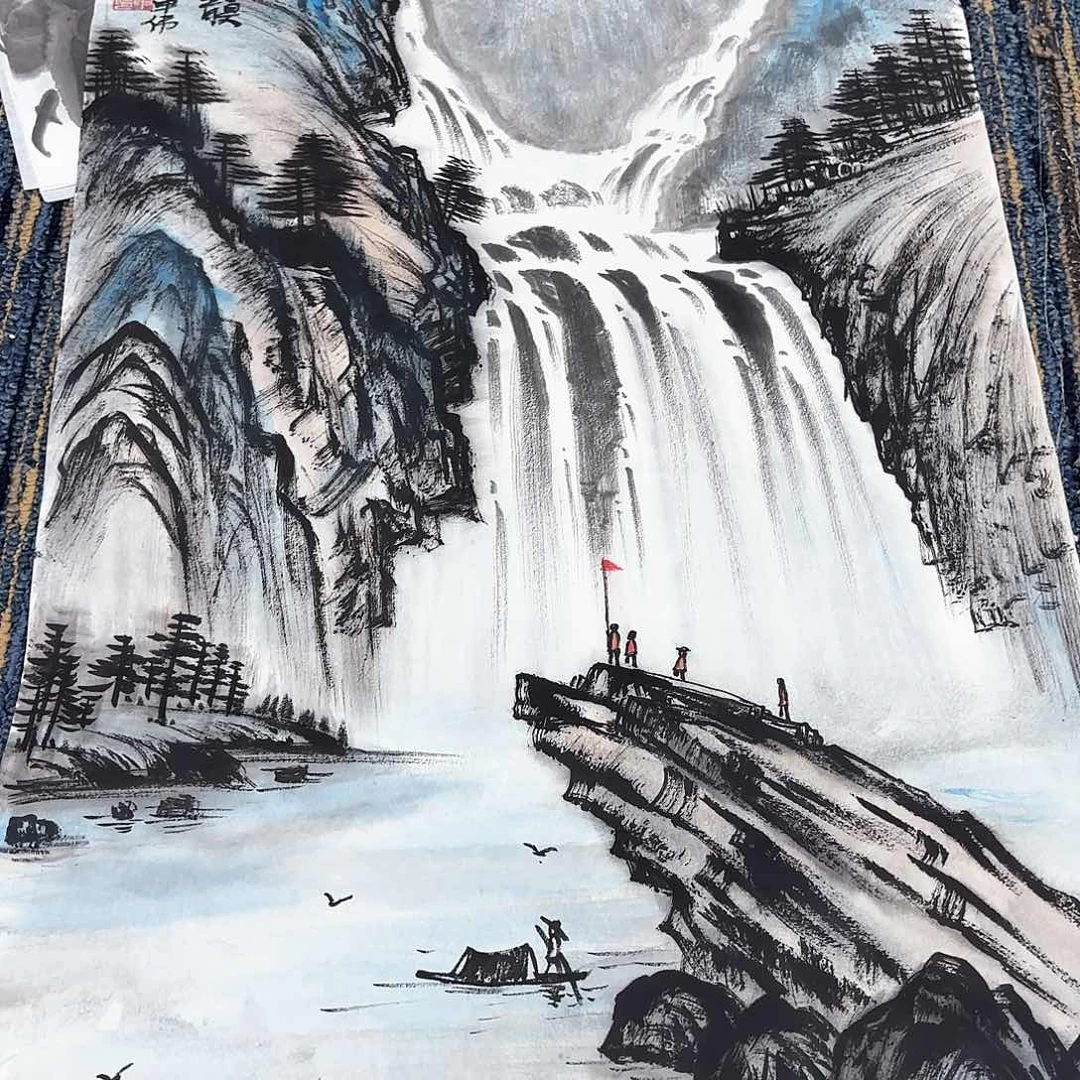 国画四尺三开山水作品朱