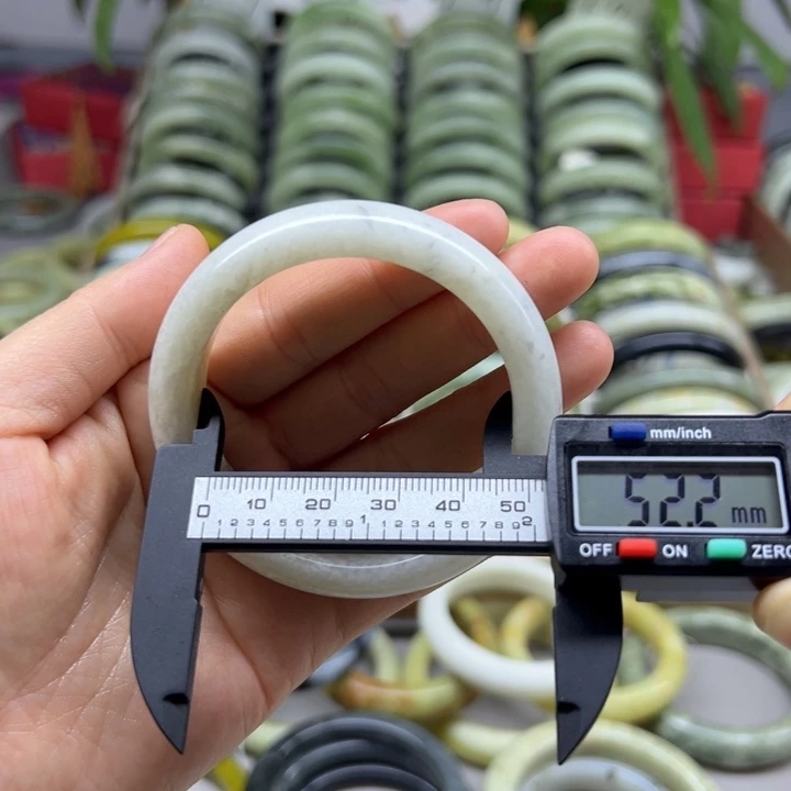 蛇纹石玉未镶嵌手镯21
