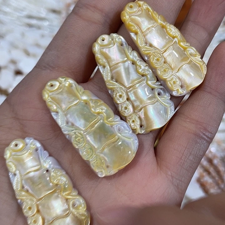 合金玛瑙/玉髓珠宝半成品一个金蝶杯节节高吊坠