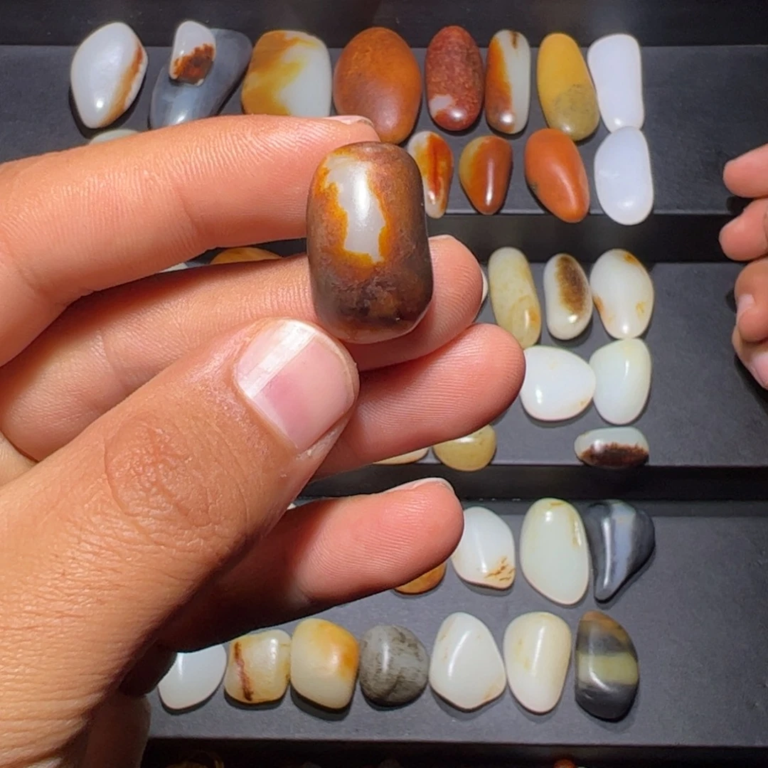 和田玉未镶嵌挂件6.3克无修