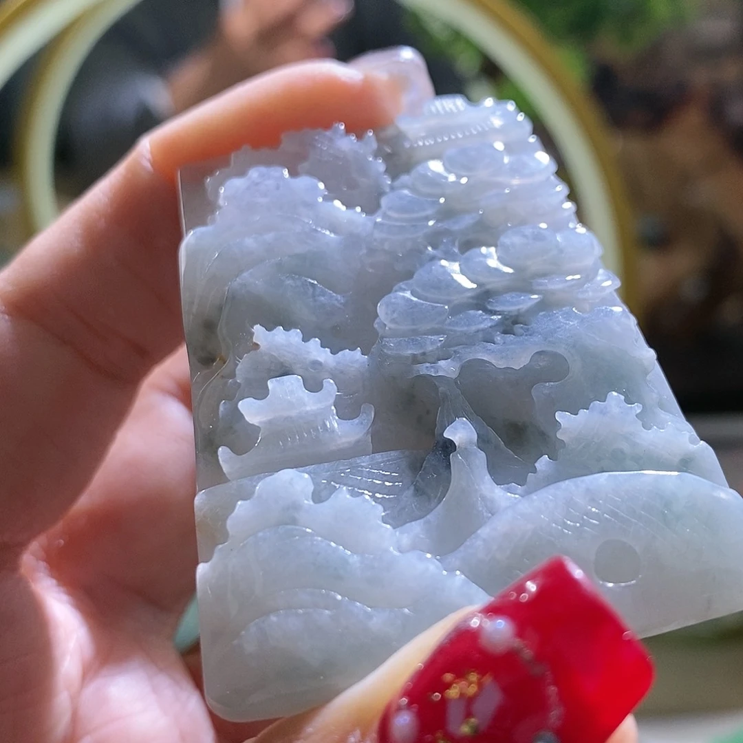 【闪购商品】翡翠颈饰未镶嵌山水