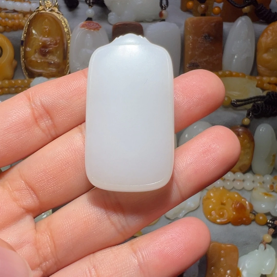 月***下和田玉未镶嵌挂件