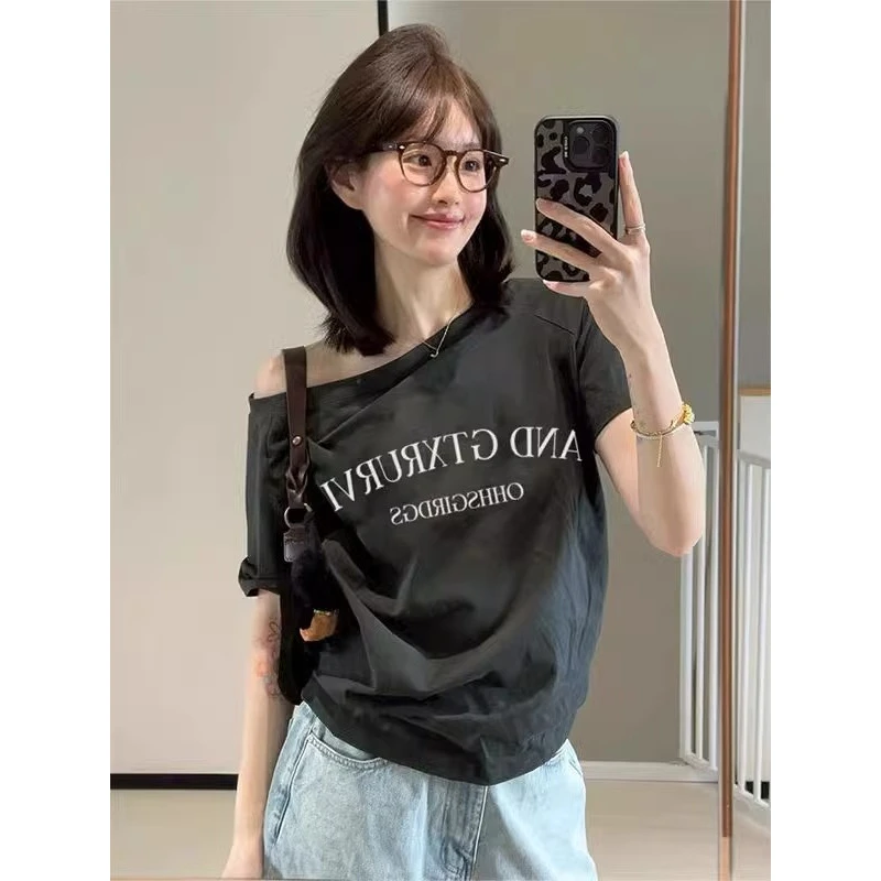 夏季新款辣妹斜肩短袖t恤女小众别致美式纯欲露肩露半边肩上衣