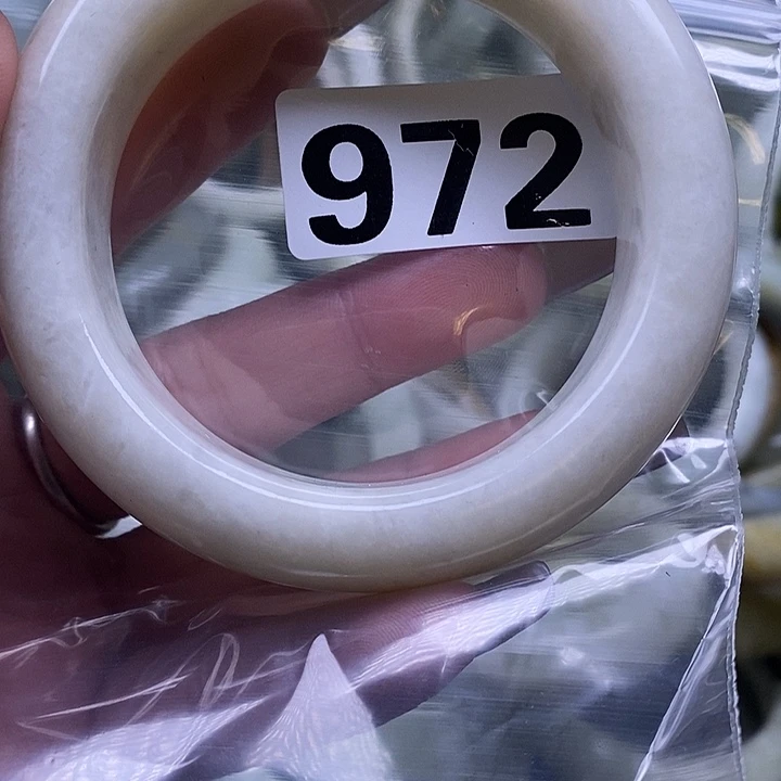 查***库蛇纹石玉未镶嵌手镯