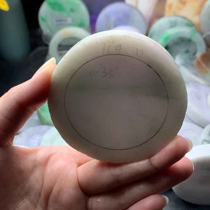 定制翡翠未镶嵌手镯