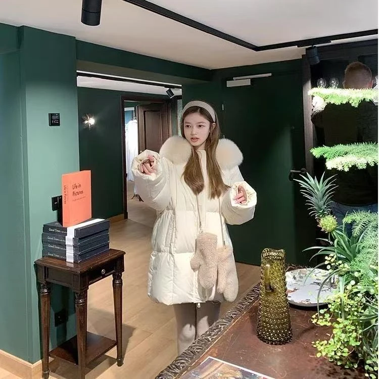 2025新款莫斯科的冬时尚加厚连帽保暖毛领90白鸭绒羽绒服外套女冬