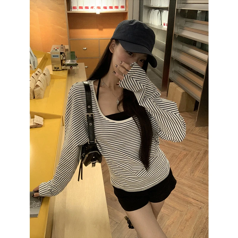 【纽约记T恤】秋季甜辣U领时尚百搭设计宽松休闲T恤253F3846