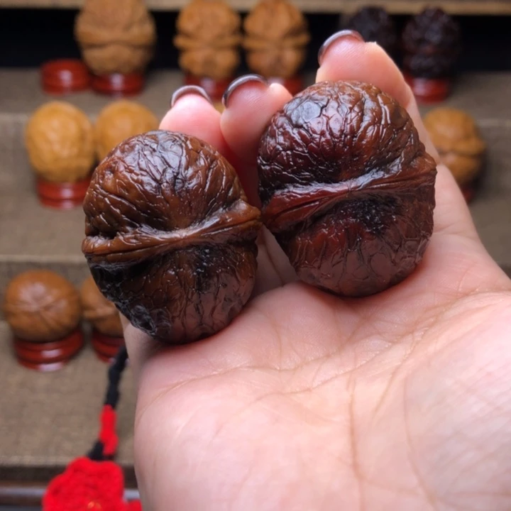 文玩核桃把件42号墨玉猫眼38➕尺