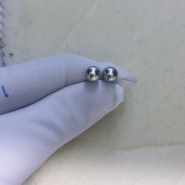 18K金镶嵌耳钉6-6.5海水珍珠