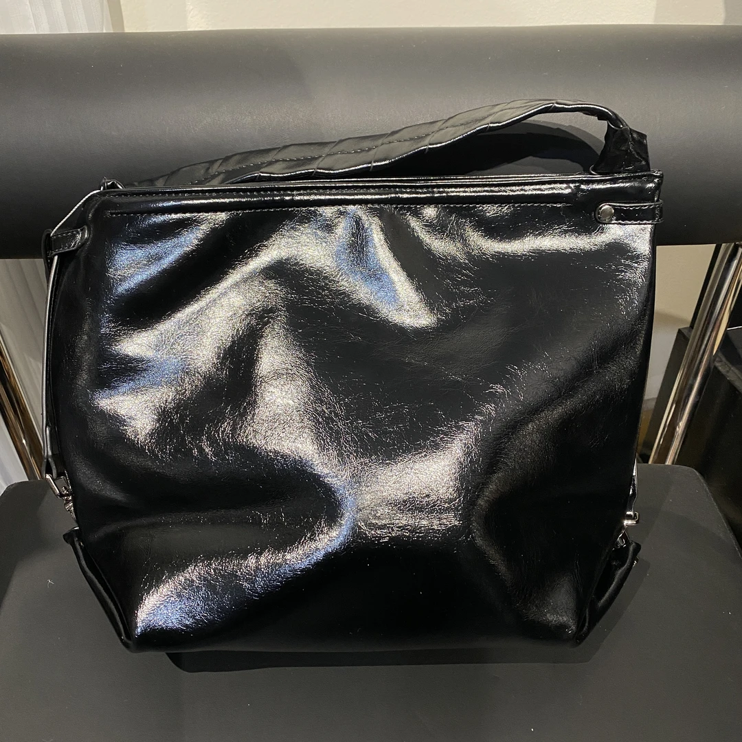 土星通勤斜跨包单肩腋下多功能大容量小众高级