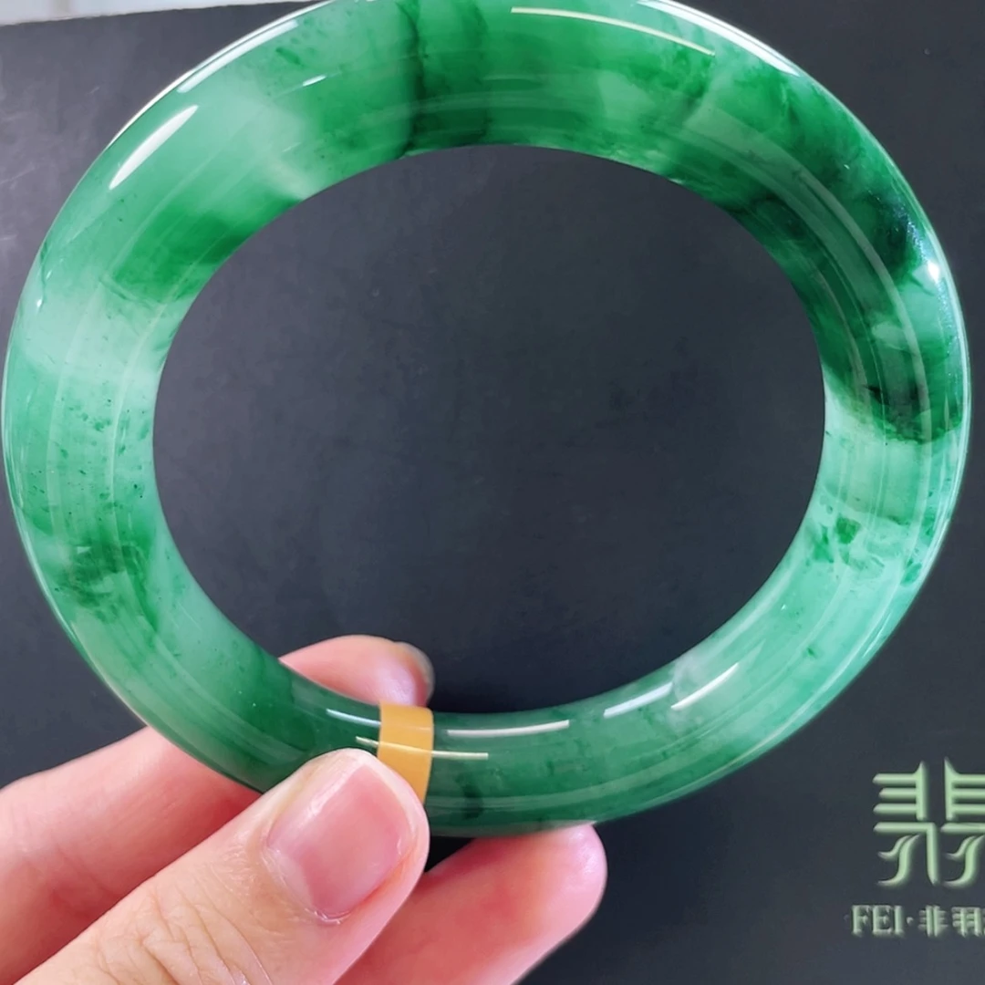 【闪购商品】未镶嵌手镯石英质玉