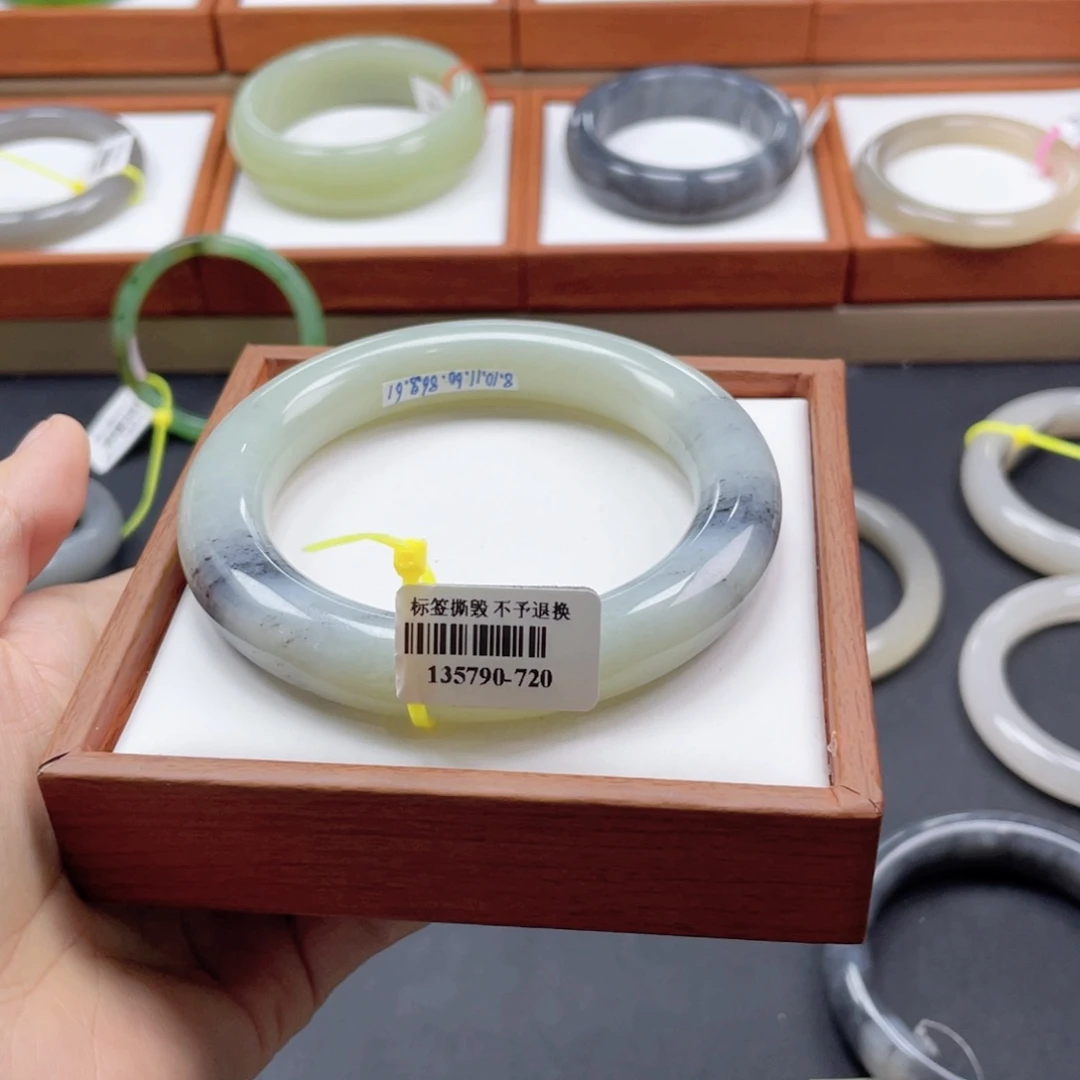 【闪购商品】未镶嵌手镯和田玉链接42。61.3