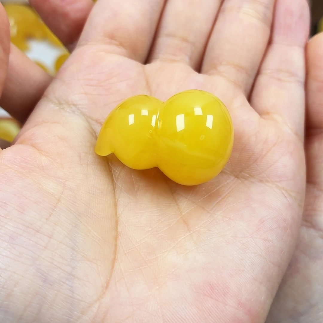 ^****蜜蜡未镶嵌颈饰焦皮妖花葫芦
