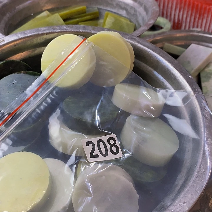 蛇纹石玉未镶嵌珠宝半成品?*爷