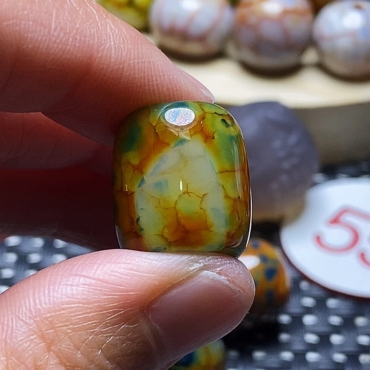 执***着玛瑙/玉髓未镶嵌颈饰