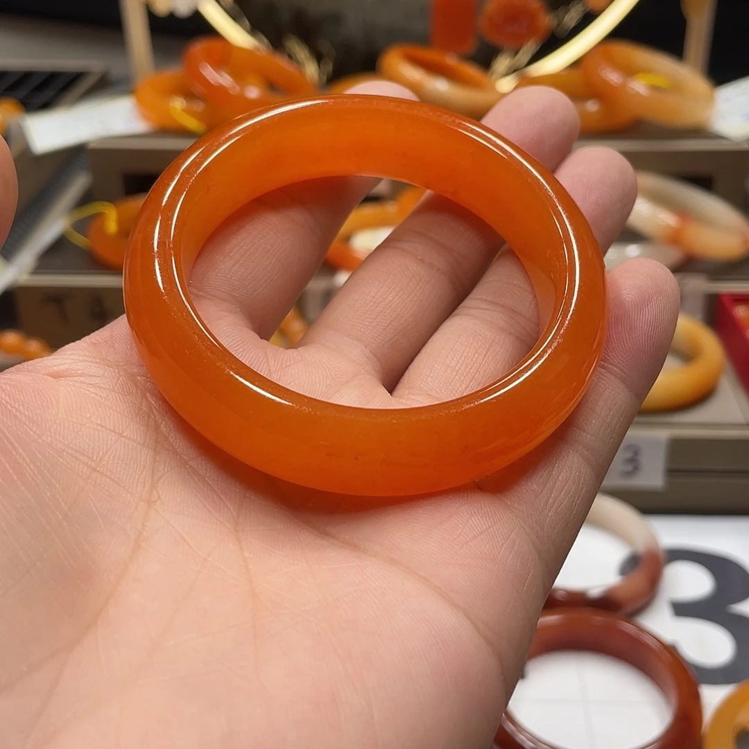 未镶嵌石英质玉（黄龙玉）手镯封**爱