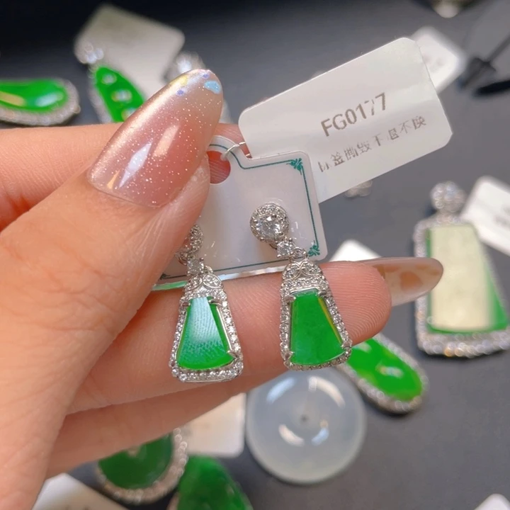 【闪购商品】翡翠银S925镶嵌颈饰翡翠