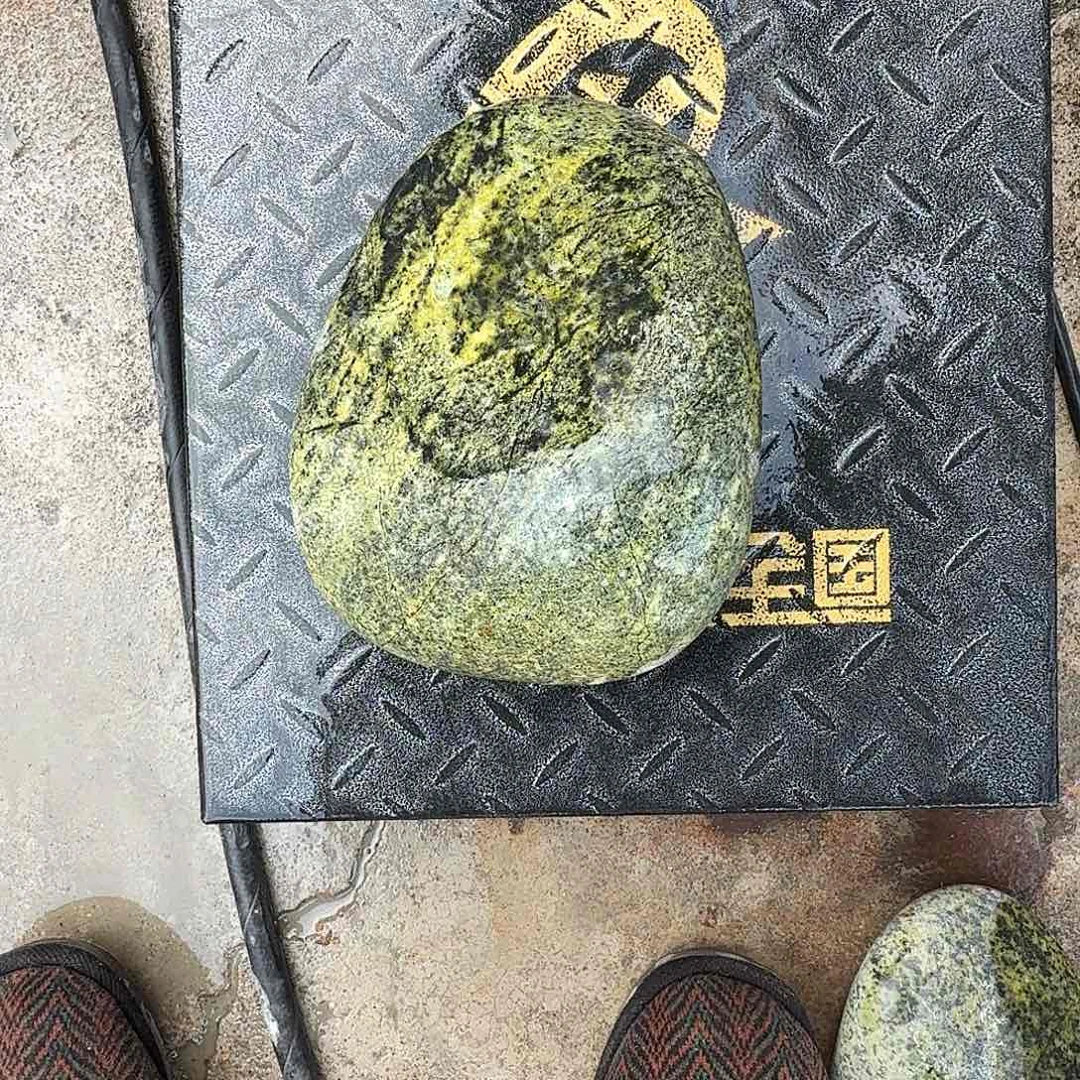 脱***马蛇纹石玉未镶嵌藏玉药王石茶壶微瑕不退不换