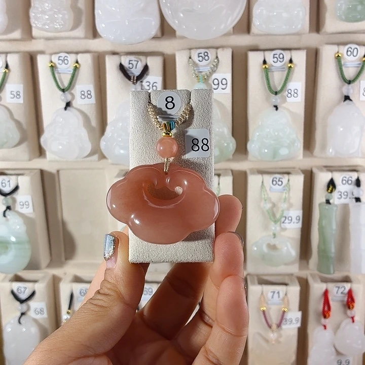 石英质玉（金丝玉）未镶嵌颈饰雅*
