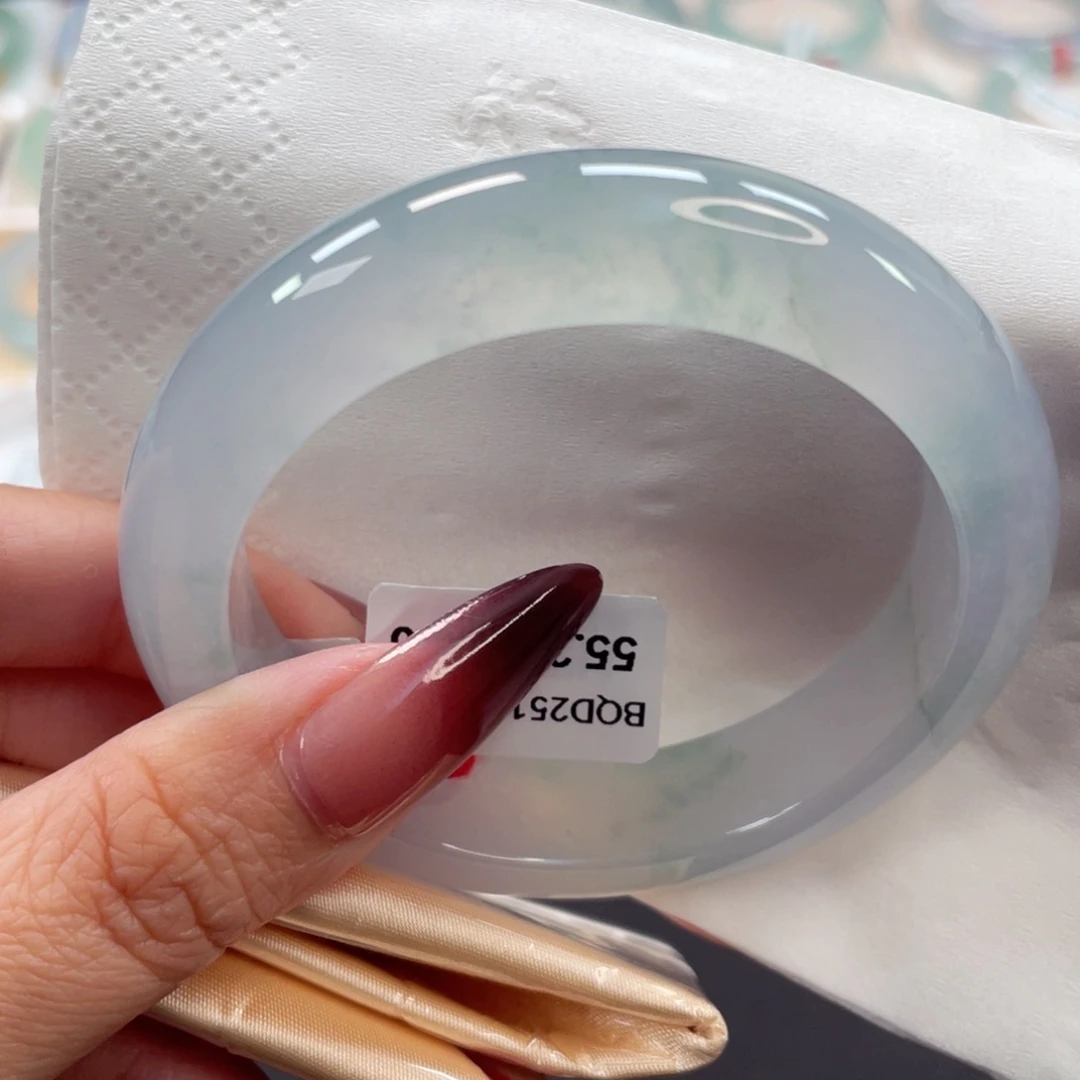 未镶嵌手镯翡翠13号55.2冰透起光淡春彩飘绿花美丽大方