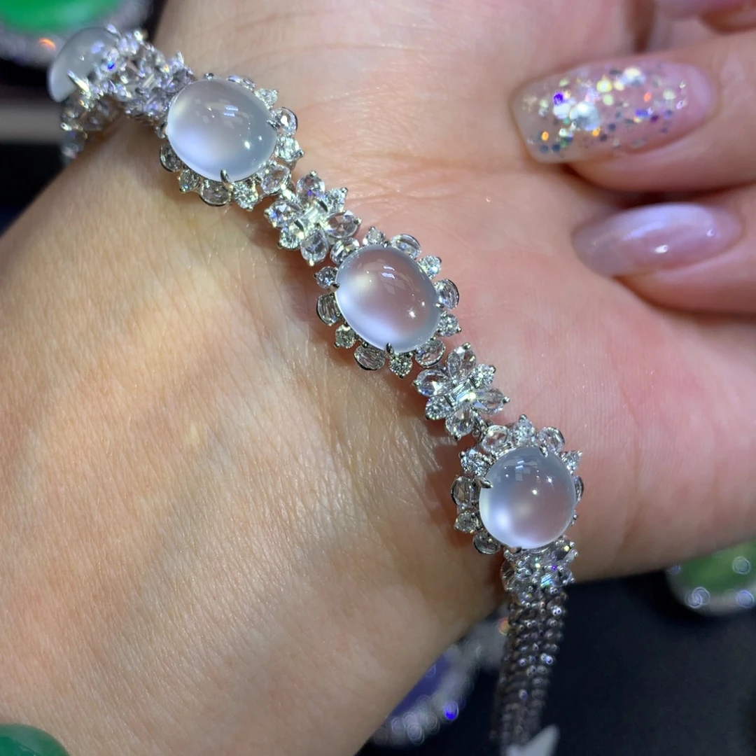 翡翠18K金镶嵌颈饰翡翠吊坠