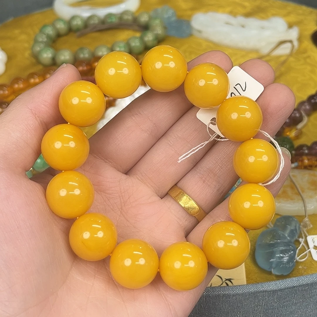 裸石蜜蜡未镶嵌蜜蜡手串。