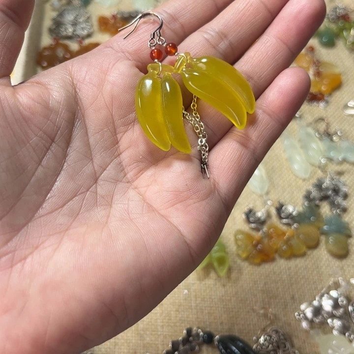 蛇纹石玉合金耳饰
