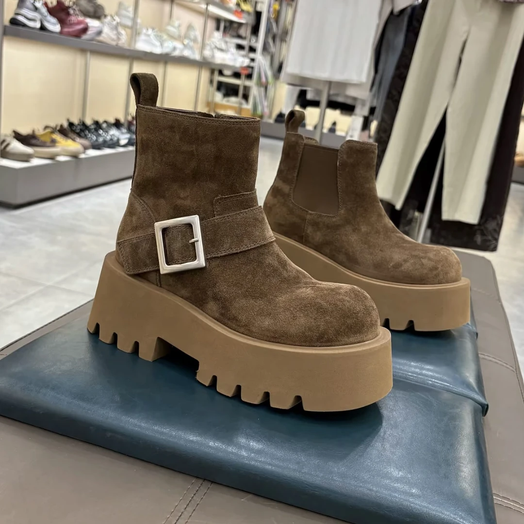 m0743-4赫谷 2025冬新款牛皮厚底圆头烟筒马丁靴增高女靴时尚短靴