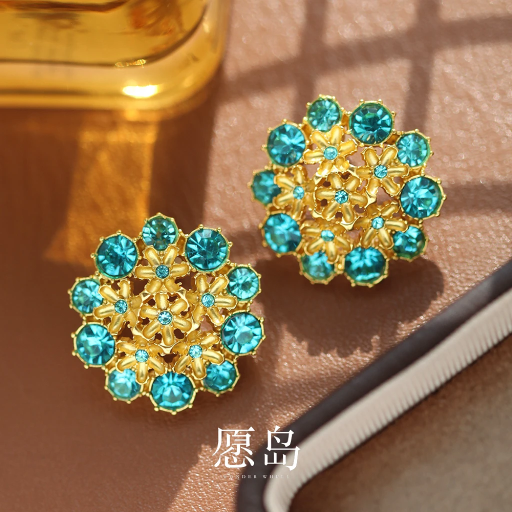 愿岛 黄铜合成锆石耳饰 法式复古气质蓝色锆石立体花朵耳钉EH2316