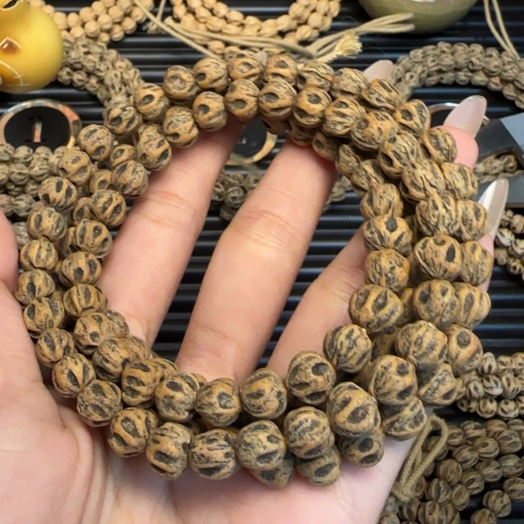 给***o柏香籽/百香籽吊坠