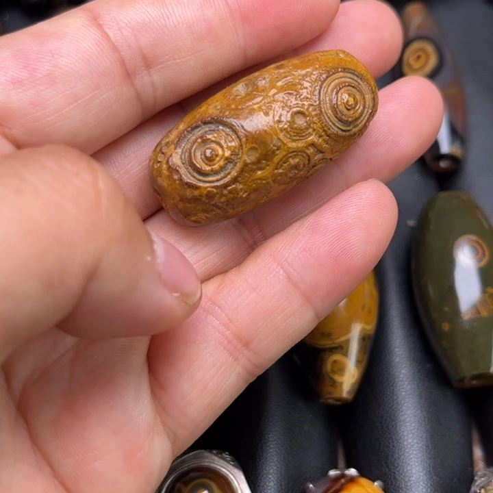 木***每石英岩玉未镶嵌颈饰