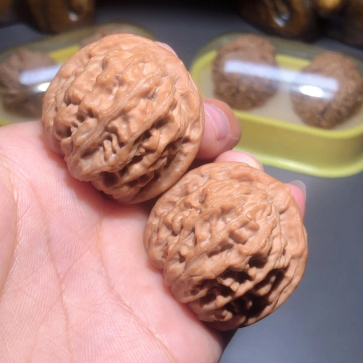 文玩核桃把件36.5天地狮子头