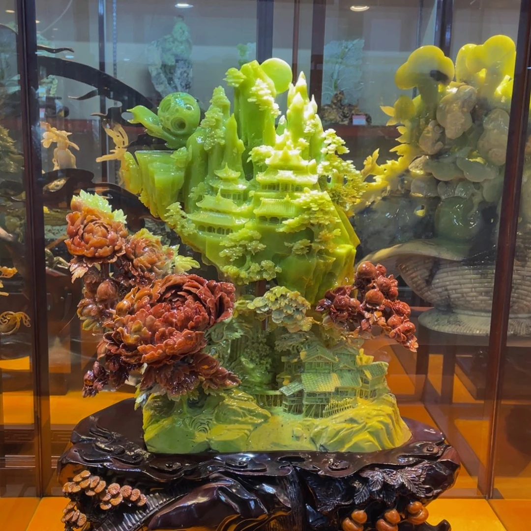 蛇纹石玉未镶嵌摆件