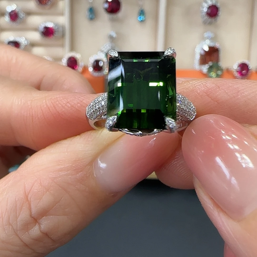 18K金镶嵌戒指碧玺8.5ct