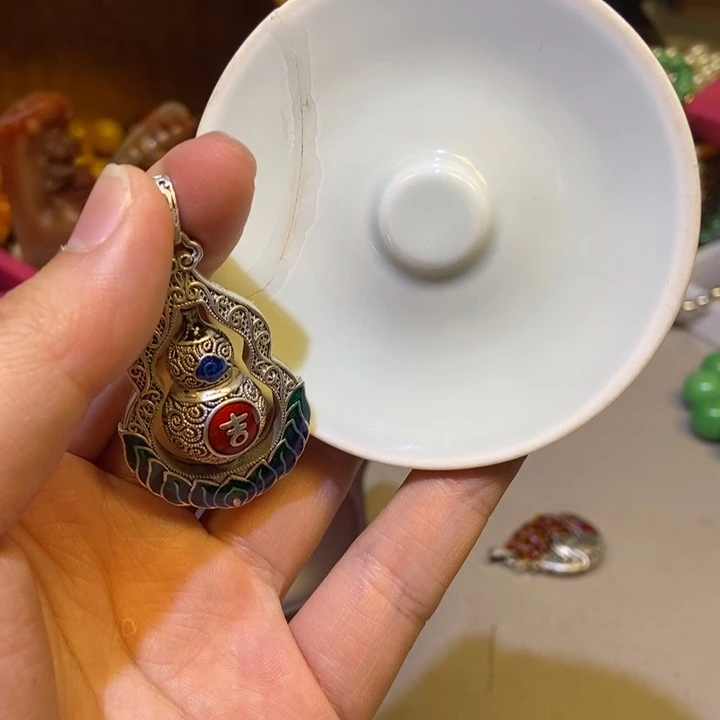 瓷片哈哈哈哈哈哈哈给哈哈哥哥v