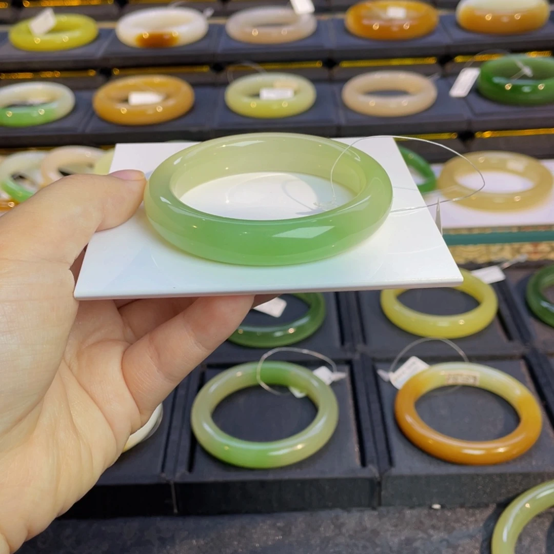 未镶嵌手镯和田玉翠青手镯55