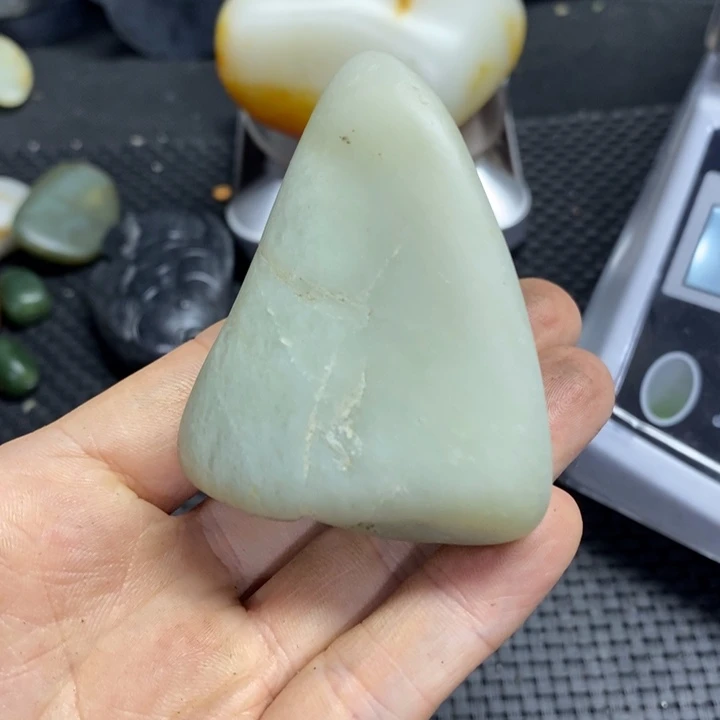 和田玉未镶嵌挂件