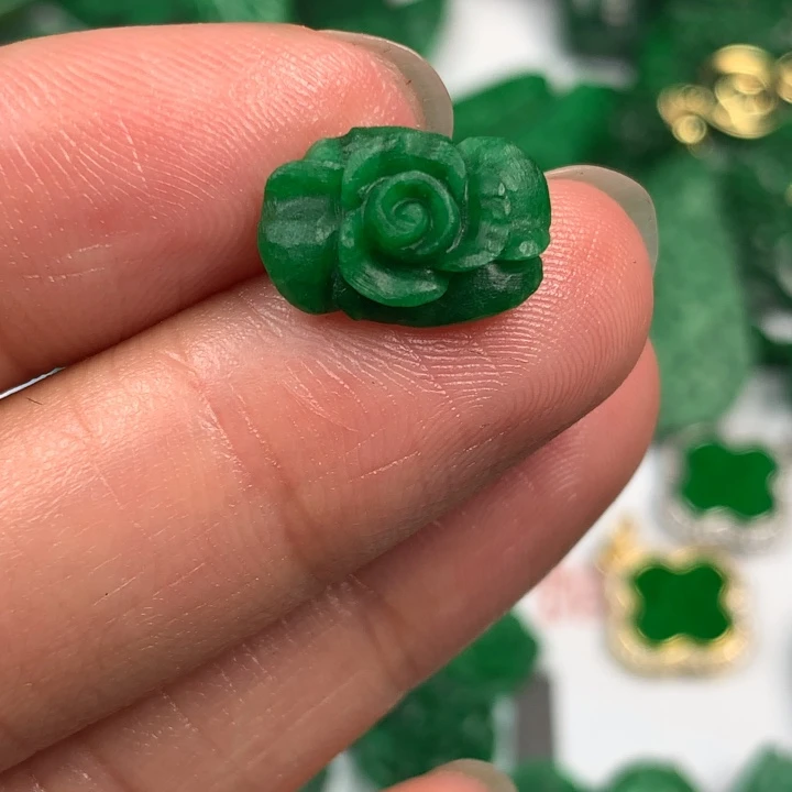 定制翡翠未镶嵌翡翠
