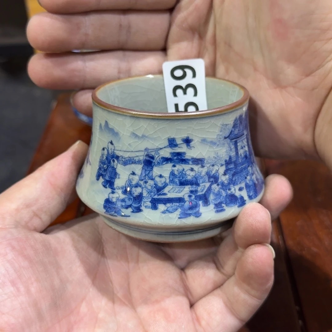 微瑕疵介意勿拍陶瓷器皿H714