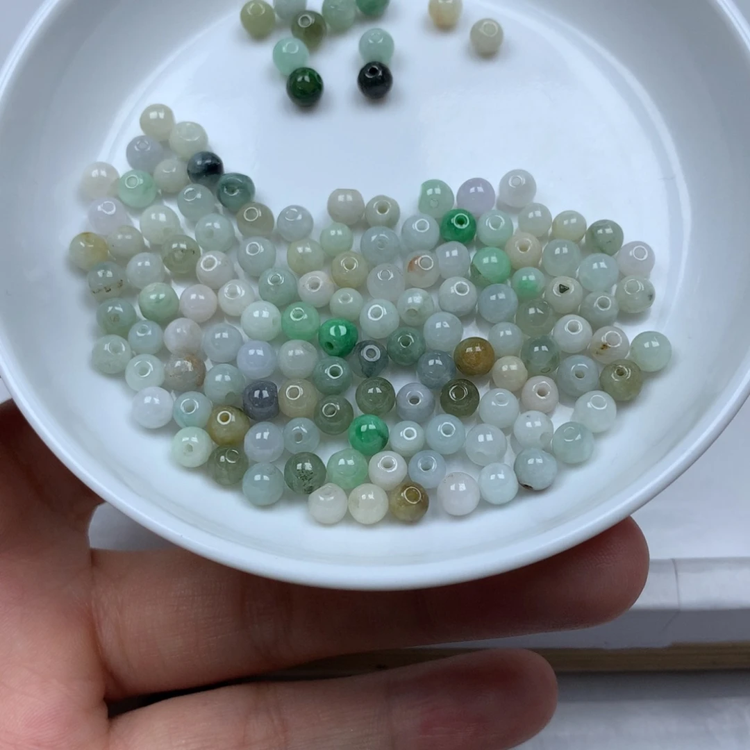 翡翠颈饰未镶嵌卡4➕。全部。