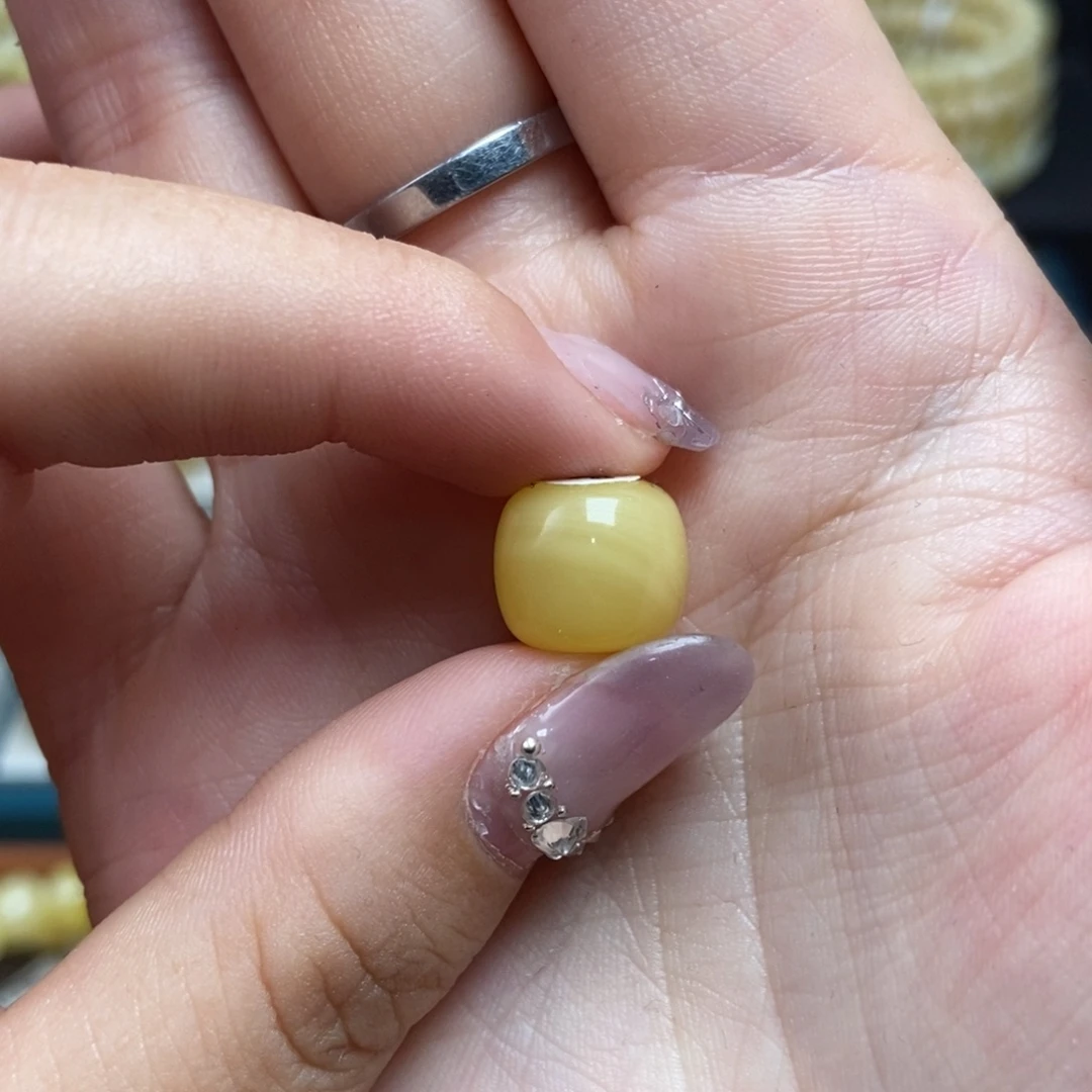 蜜蜡未镶嵌珠宝奇石11*9.8mm