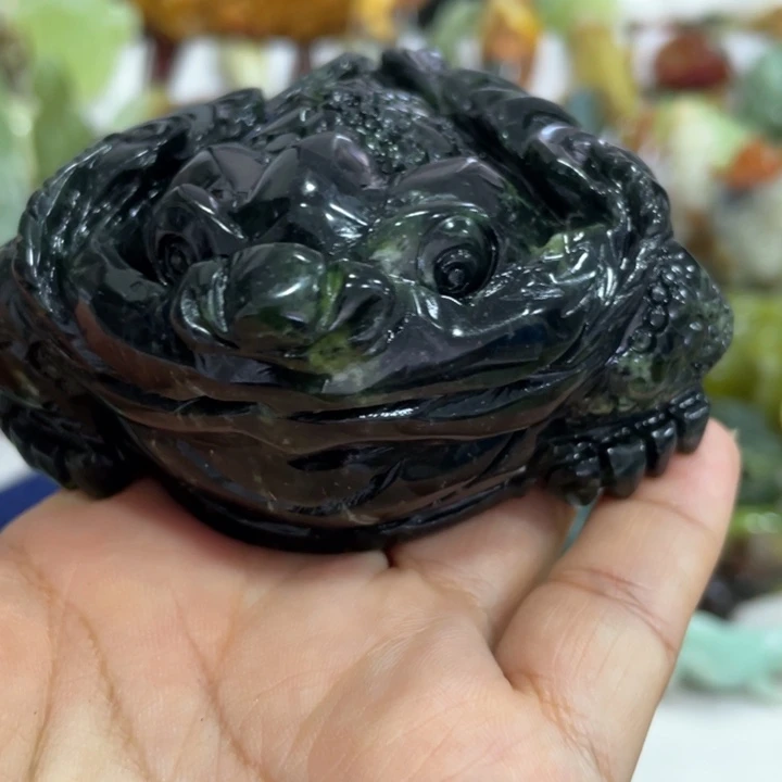 老***1蛇纹石玉未镶嵌颈饰