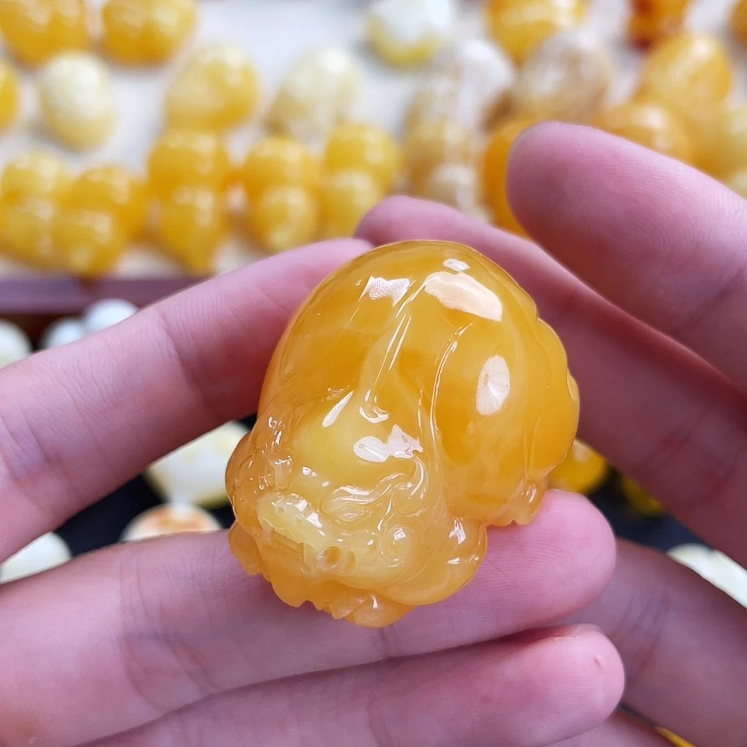 琥珀未镶嵌珠宝奇石