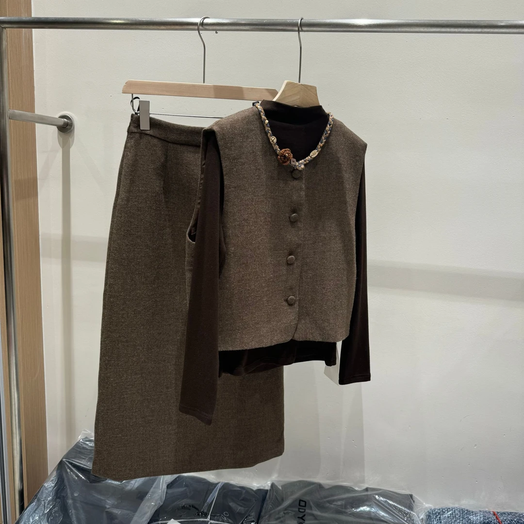 欧货高货女时尚打底衫毛呢马甲+中长半身裙呢料三件套